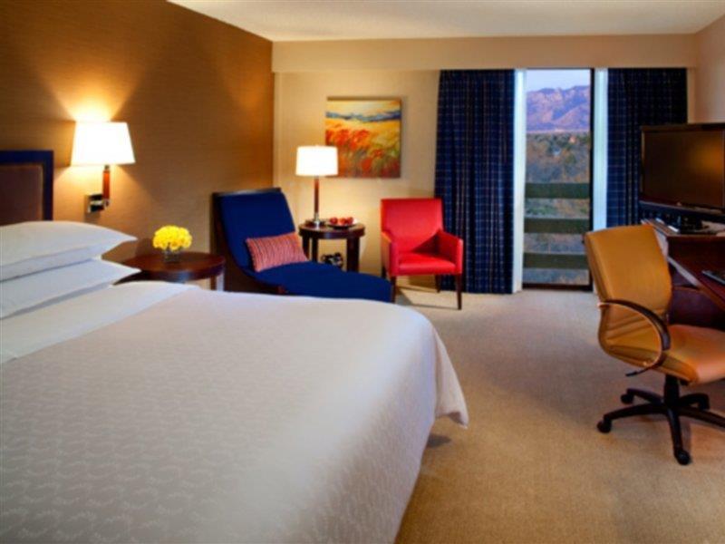Sheraton Albuquerque Uptown By Marriott Экстерьер фото